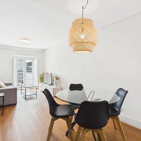 Bright 1br W/ Ac Near Cais Do Sodre | By Airnest Appartement *