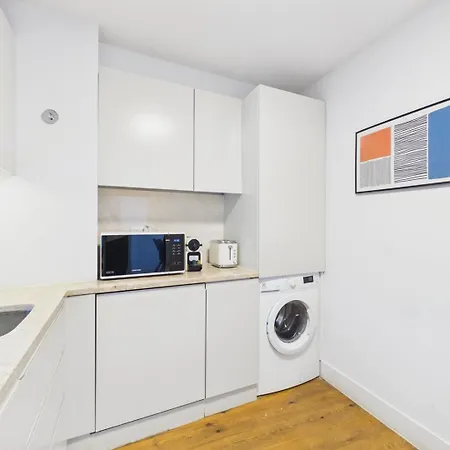 Bright 1br W/ Ac Near Cais Do Sodre | By Airnest Apartment Lisbon