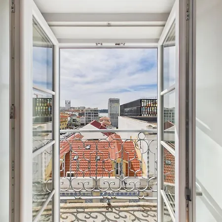 Bright 1br W/ Ac Near Cais Do Sodre | By Airnest Apartment *