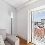 Apartment Bright 1br W/ Ac Near Cais Do Sodre | By Airnest *