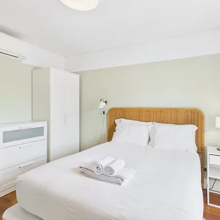 Bright 1br W/ Ac Near Cais Do Sodre | By Airnest